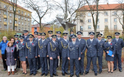 Příslušníci SLP u památníku Válečných veteránů