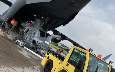 Vykládka vrtulníků UH-1Y Venom