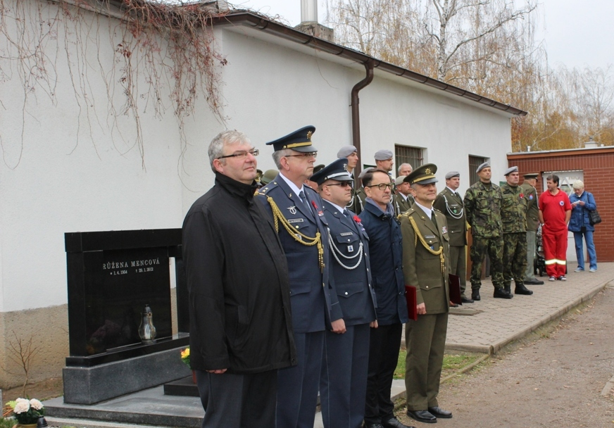 oslavy_dne_valecnych_veteranu_na_mestskych_hrbitovech.jpg