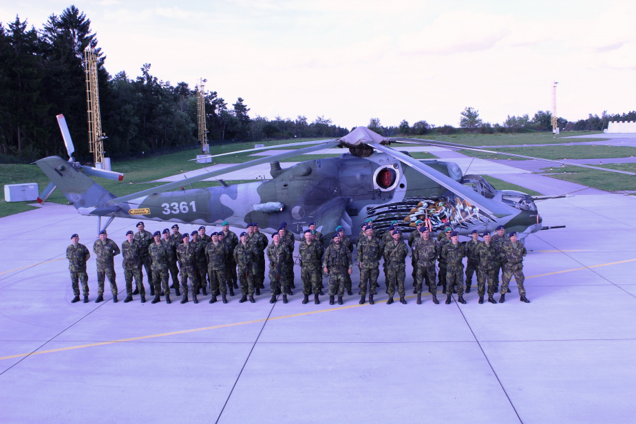 Společné foto AZ vzdušých sil