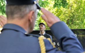V úvodu zazněla i zpívaná státní hymna.