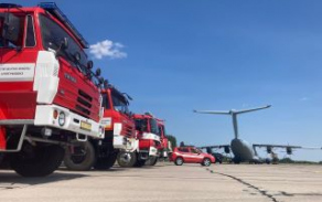 zabezpeceni_letounu_a400m_na_letisti_v_pardubicich.jpg